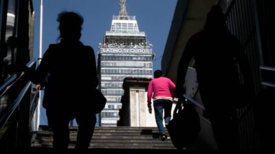 Muestra fotográfica en la Torre Latino por su 68 aniversario