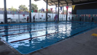 Empleados del hotel no pudieron salvar a la niña en la alberca.