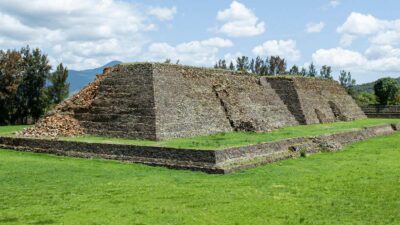 Pirámide de Ihuatzio, en Michoacán, sufre derrumbe por fuertes lluvias