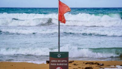 Puerto Rico es afectado por tormenta tropical Ernesto.