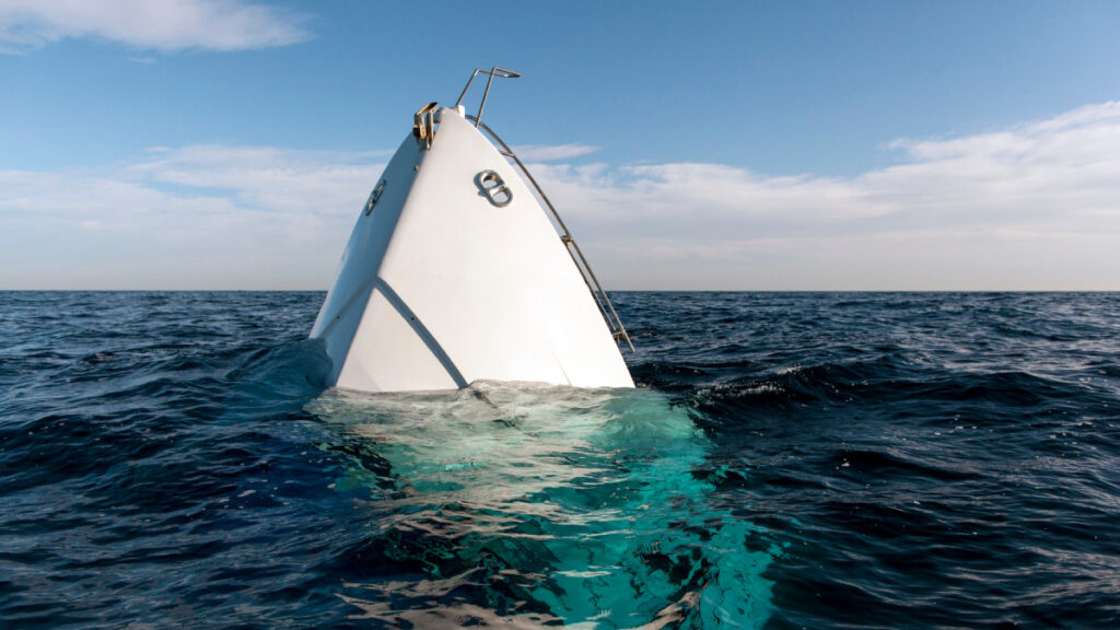 Yate se hunde en costas de Yucatán