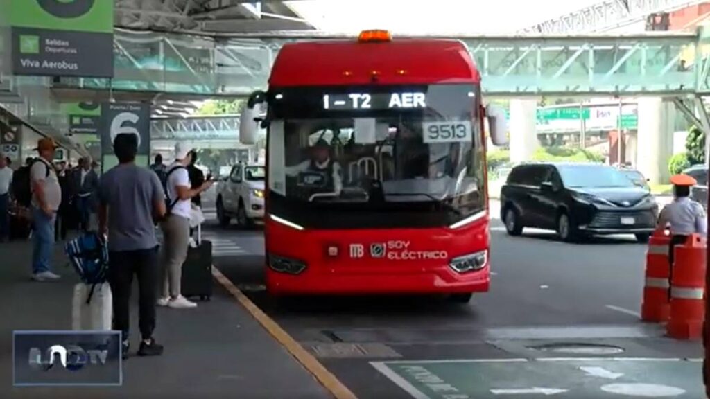 Buscan alternativas de transporte ante restricciones a taxis de aplicación en AICM