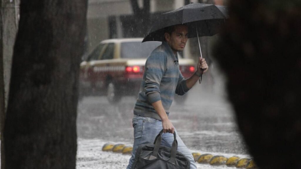 CDMX espera lluvias fuertes y chubascos este jueves