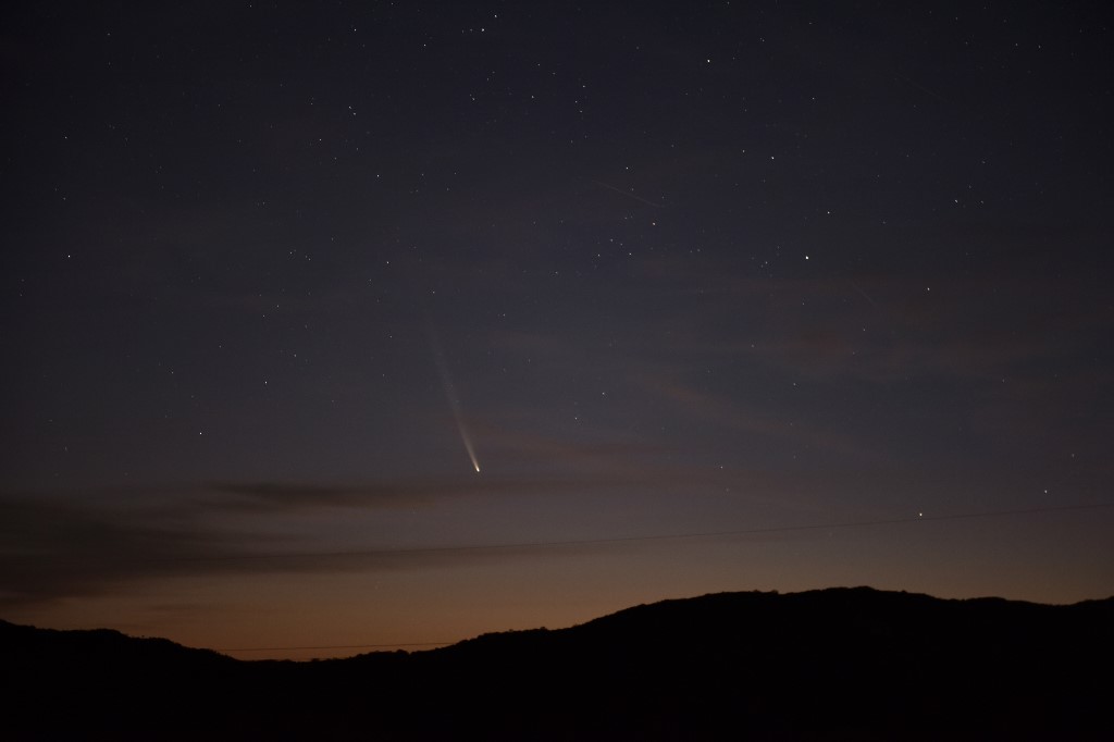 Imagen del "cometa del siglo" en Uruguay