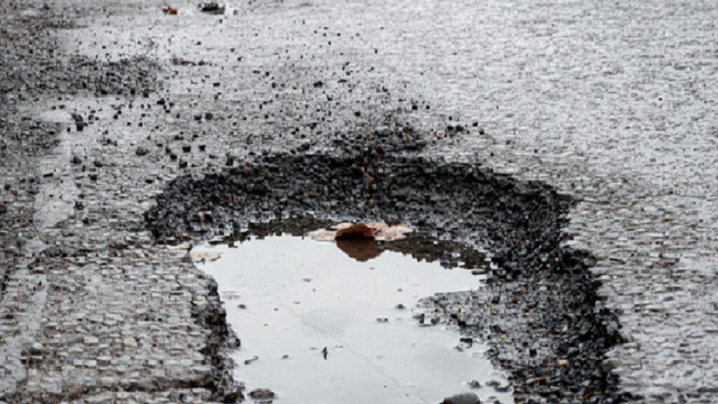 como-catapulta-bache-provoca-impactante-volcadura-de-auto-en-puebla