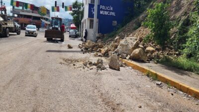 Derrumbe De Cerro En Tlapa De Comonfort Guerrero