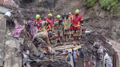 Encuentran nueve cuerpos de personas en Jilotzingo; terminan labores de rescate