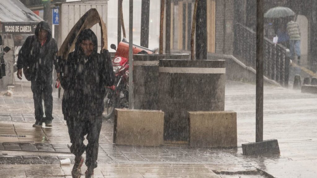 Seguirá lloviendo en la CDMX