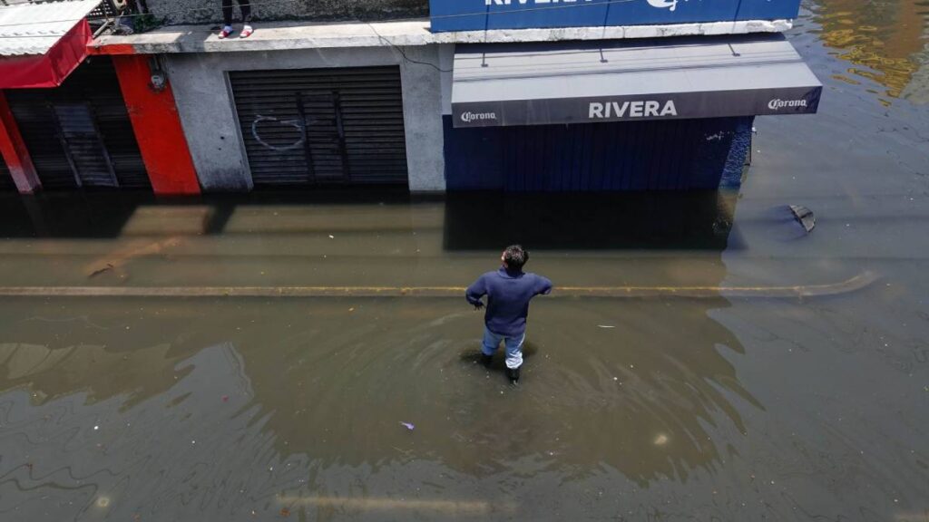 Fuertes lluvias azotaron buena parte del Valle de México.