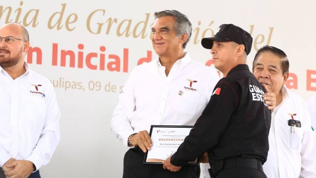 americo-villarreal-encabeza-graduacion-de-cadetes-para-la-guardia-estatal