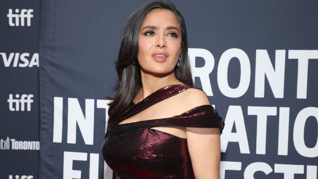 Salma Hayek celebra Día de la Independencia y grita ¡viva México!