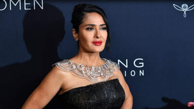 Salma Hayek y su top perfecto para celebrar el día del crochet