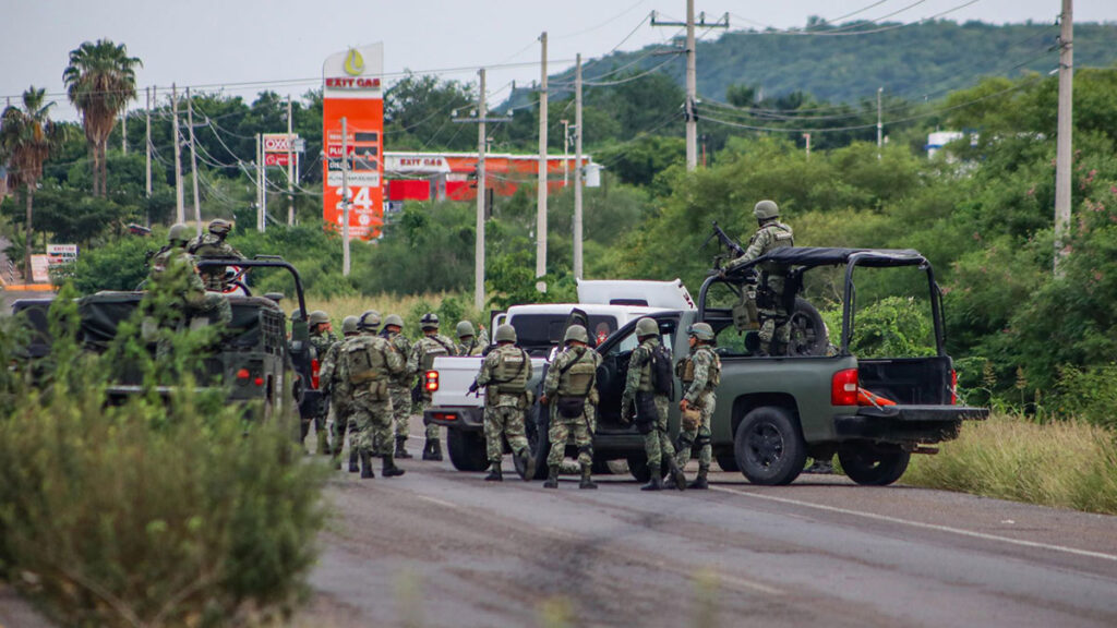 Sedena se mantendrá en Sinaloa hasta asegurar el cese de enfrentamientos