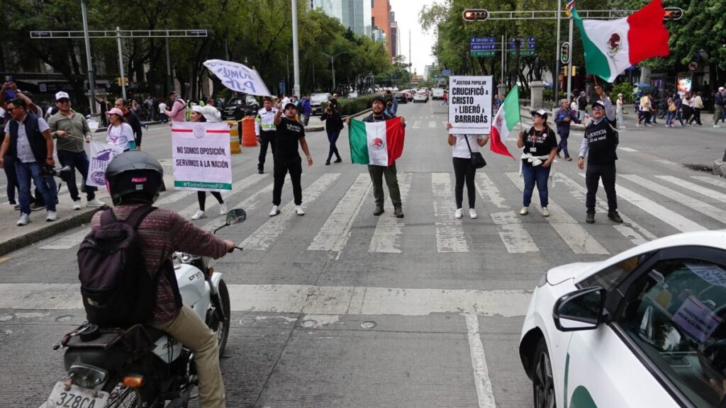 Protesta en el Senado de la República.