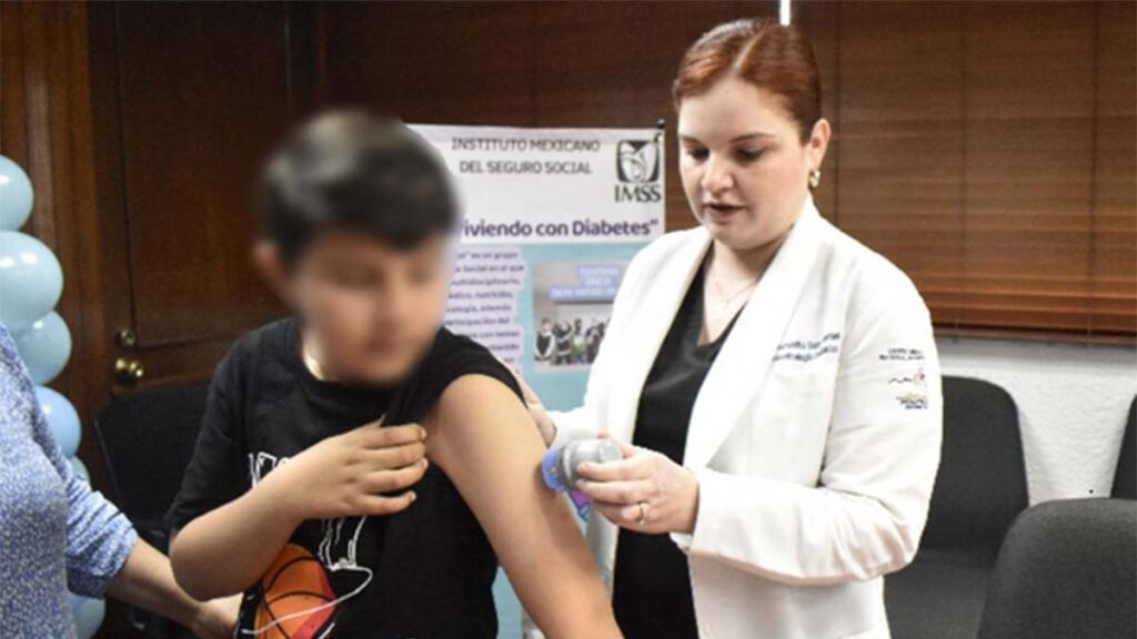 Instalaron sensores de glucosa a niños con diabetes.