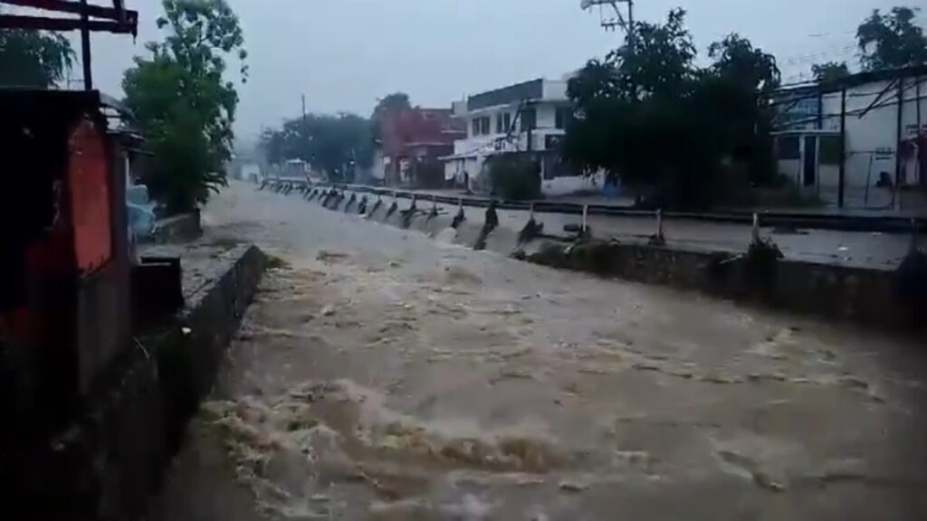 Zona Diamante Acapulco Afectada inundada