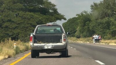 ¡Por grupos armados! Alcaldesa de Mazatlán y alcalde de San Ignacio sufren robo de camionetas en Sinaloa