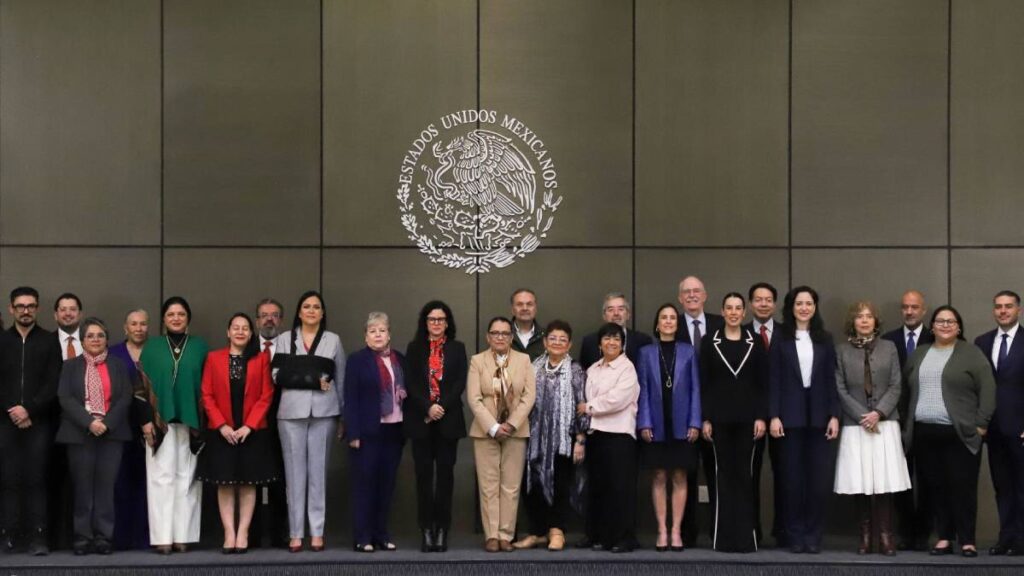 Cambio de titulares en secretarías federales.