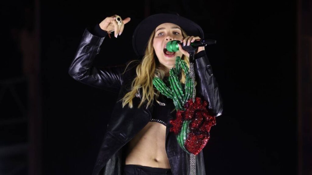 Belinda cantante