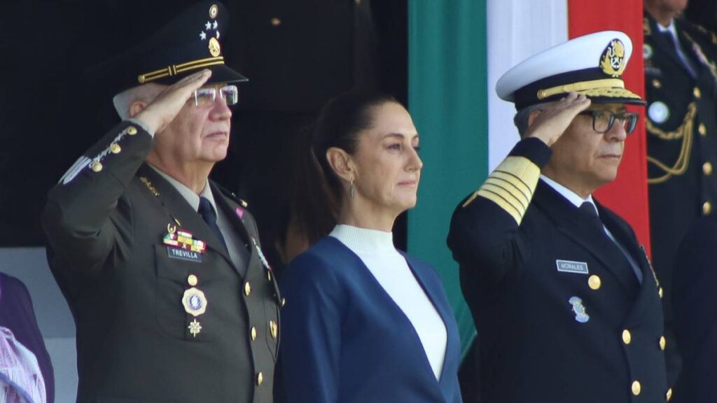 Claudia Sheinbaum saluda a las Fuerzas Armadas