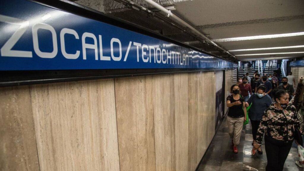 Estación Zócalo del Metro está cerrada