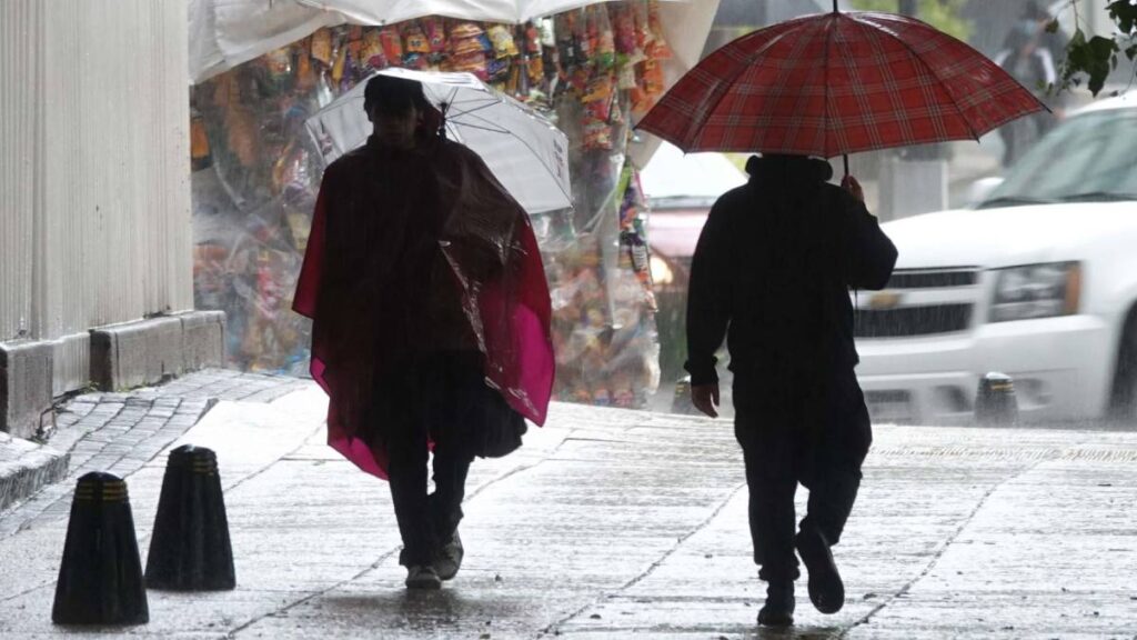 Lluvias y chubascos en CDMX