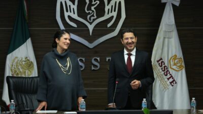 Martí Batres es el nuevo director general del ISSSTE.