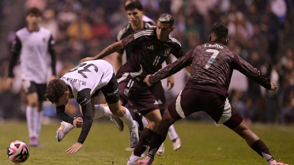 México empató 2-2 ante Valencia