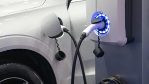 Prototipo de vehículo eléctrico Olinia, listo en septiembre