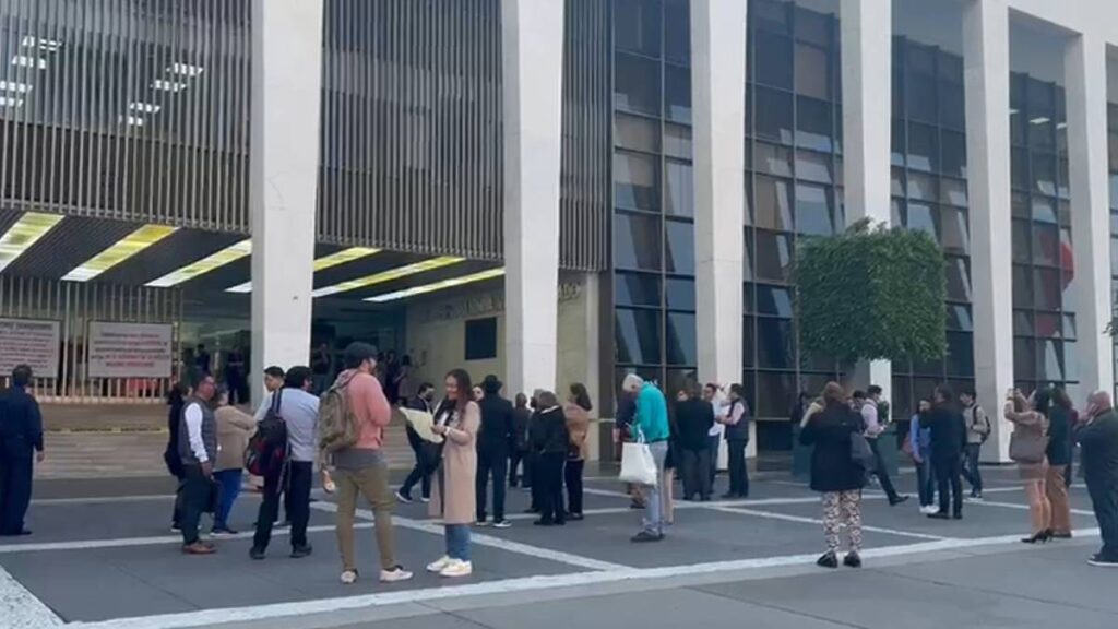 Trabajadores del Poder Judicial protestan contra reforma judicial