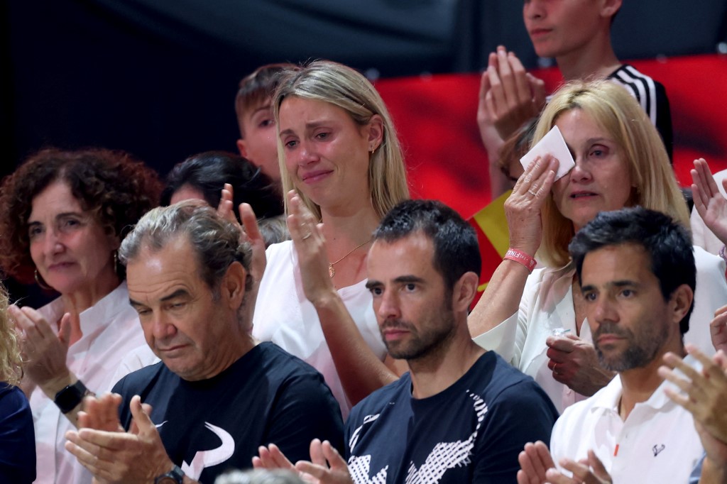 La madre y hermana de Rafa Nadal lloraron en su despedida del tenis