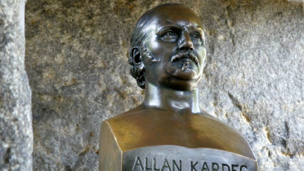 Allan Kardec fundador del espiritismo y Francisco I Madero