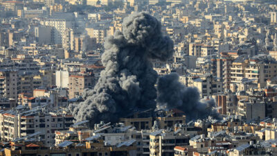 Más de 50 muertos por bombardeos israelíes en bastiones de Hezbolá en Líbano