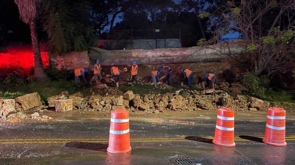 Colapsa barda del Acueducto Gabriel Castaños y provoca fuga de agua en Guadalajara; ¿qué colonias están afectadas?