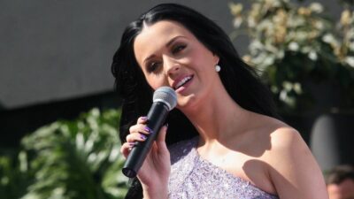 Katy Perry es sorprendida con mariachi