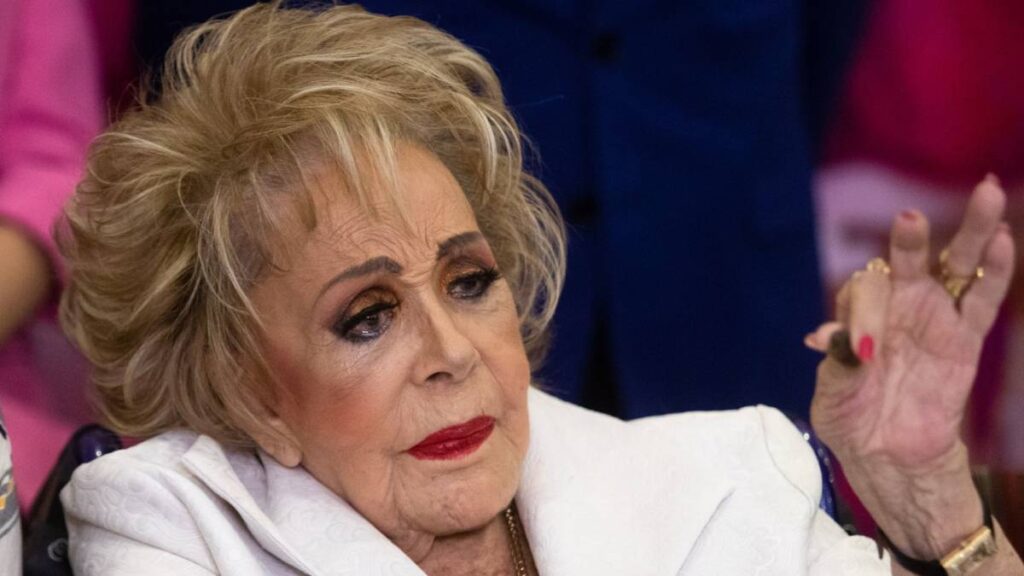 Silvia Pinal está internada en el hospital.