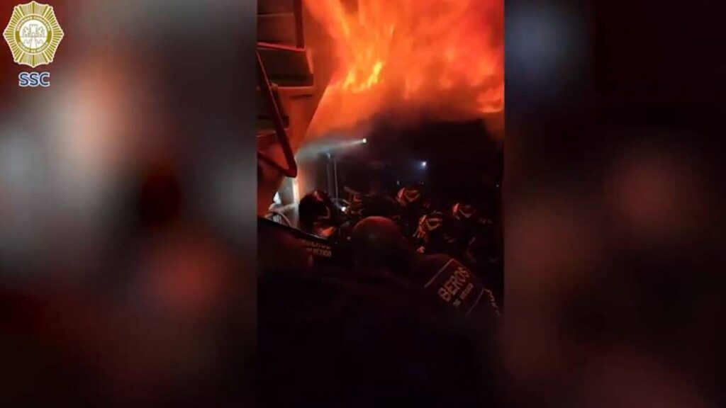 Hombres incendiaron departamento para desalojarlo.