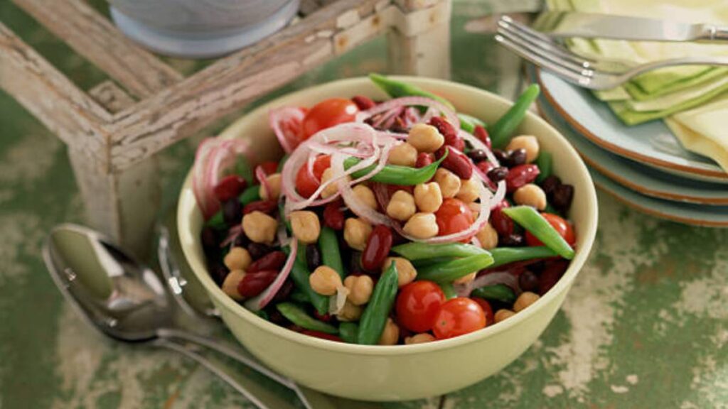 ¿Cómo cocinar los garbanzos para que no queden duros?