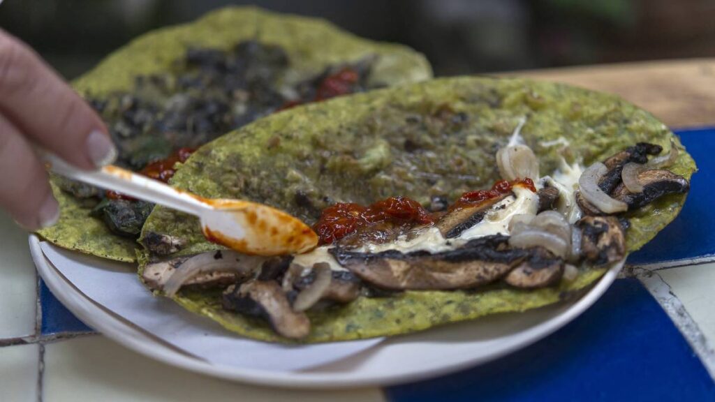 Quesadillas, de los mejores platillos elaborados con queso del mundo