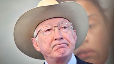 Ken Salazar insta a México a invertir en seguridad y destaca la integración del T-MEC.