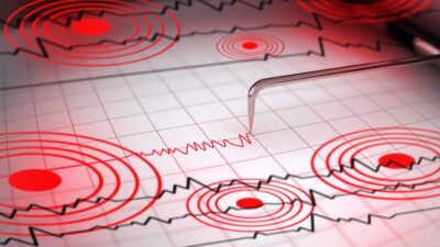 Autoridades no informaron de afectaciones por microsismos.