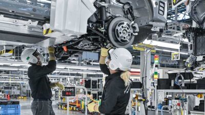 Nissan recortará puestos de trabajo. Foto: AFP