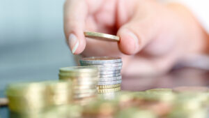 Crece el empleo en México, pero 24 millones sobreviven con un salario mínimo o menos: Inegi