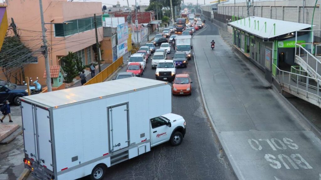 Bloqueos de trabajadores sindicalizados cumplen más de 24 horas.