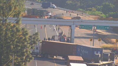 Bloqueo en la Autopista Siglo XXI; por segundo día, comuneros se manifiestan en San Ángel Zurumucapio por caso de desaparecidos