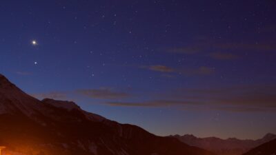 EU: Captan extraña esfera brillante sobre el cielo en Nueva Jersey.