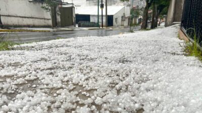 Granizo y aguanieve caen en México