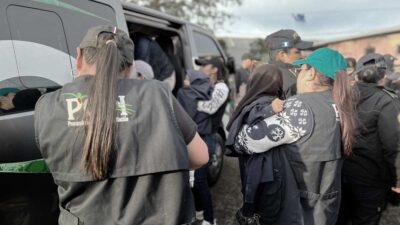 Secta, fosa y abusos: rescatan a 160 niños en Guatemala