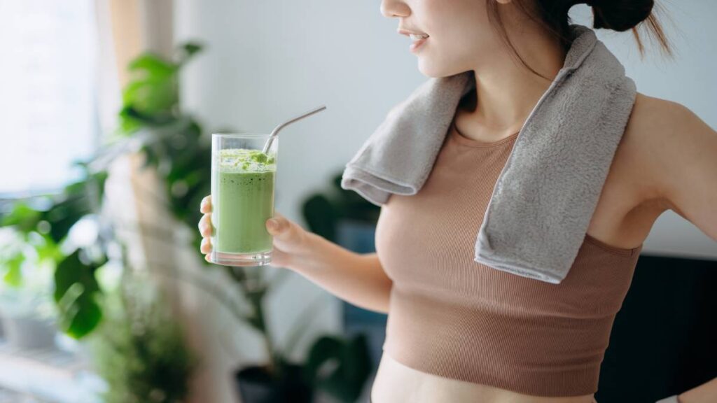 Jugo de piña y nopal; te decimos cómo prepararlo y de qué manera ayuda a tu salud