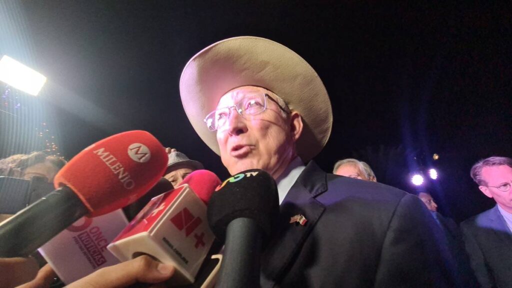 Ken Salazar se despide de México